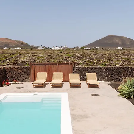 Canaryislandshost I Camellera Apartmán *